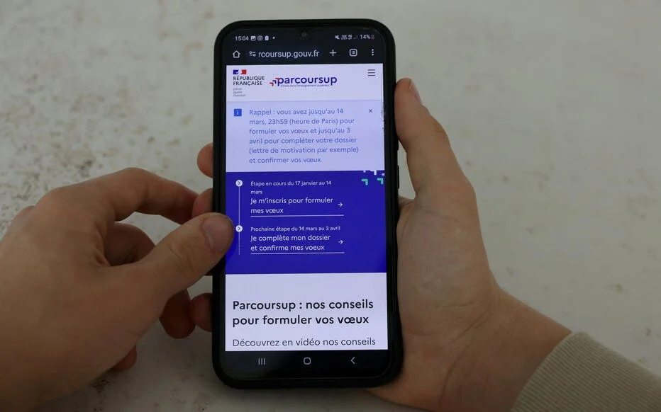 Quelles étapes doivent être suivies pour accepter un vœu sur Parcoursup